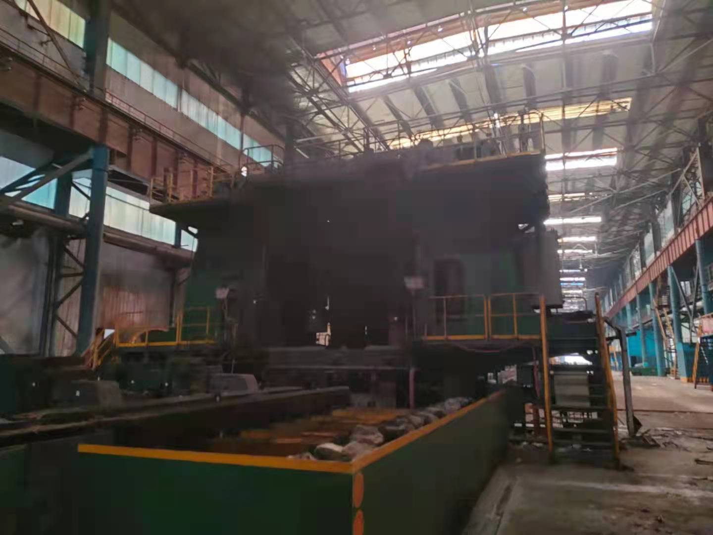 Стан горячей прокатки 750 на сталелитейном заводе